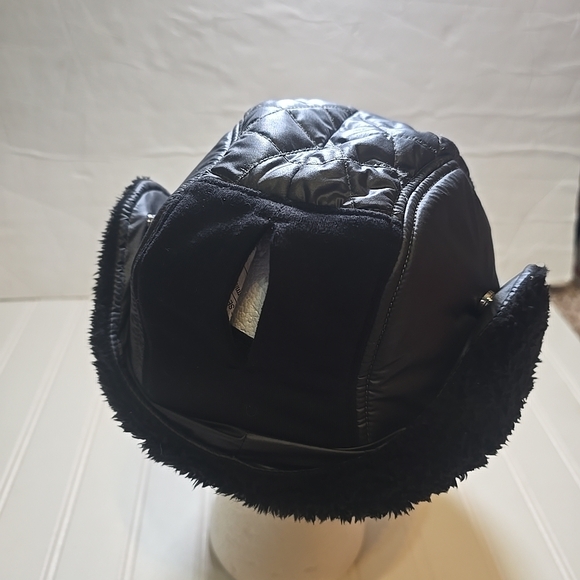 lululemon athletica Black Quilted Hat - Picture 4 of 8